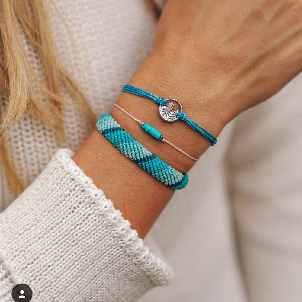 September Pura Vida Club Pack.